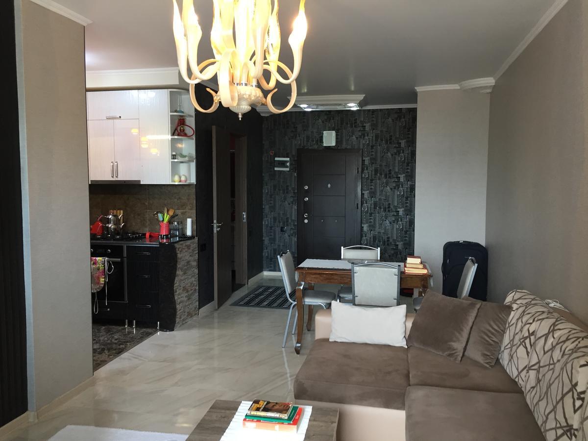Apartment In Yalchin Star Residence Batumi Zewnętrze zdjęcie